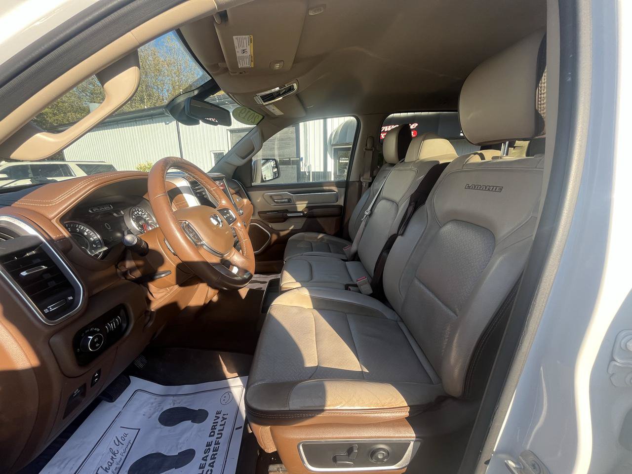 Used 2019 RAM 1500 Laramie AWD/4WD image 13