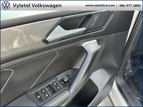 Certified 2023 Volkswagen Tiguan SE image 17