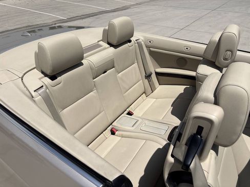 Used 2012 BMW 328i Convertible RWD image 15
