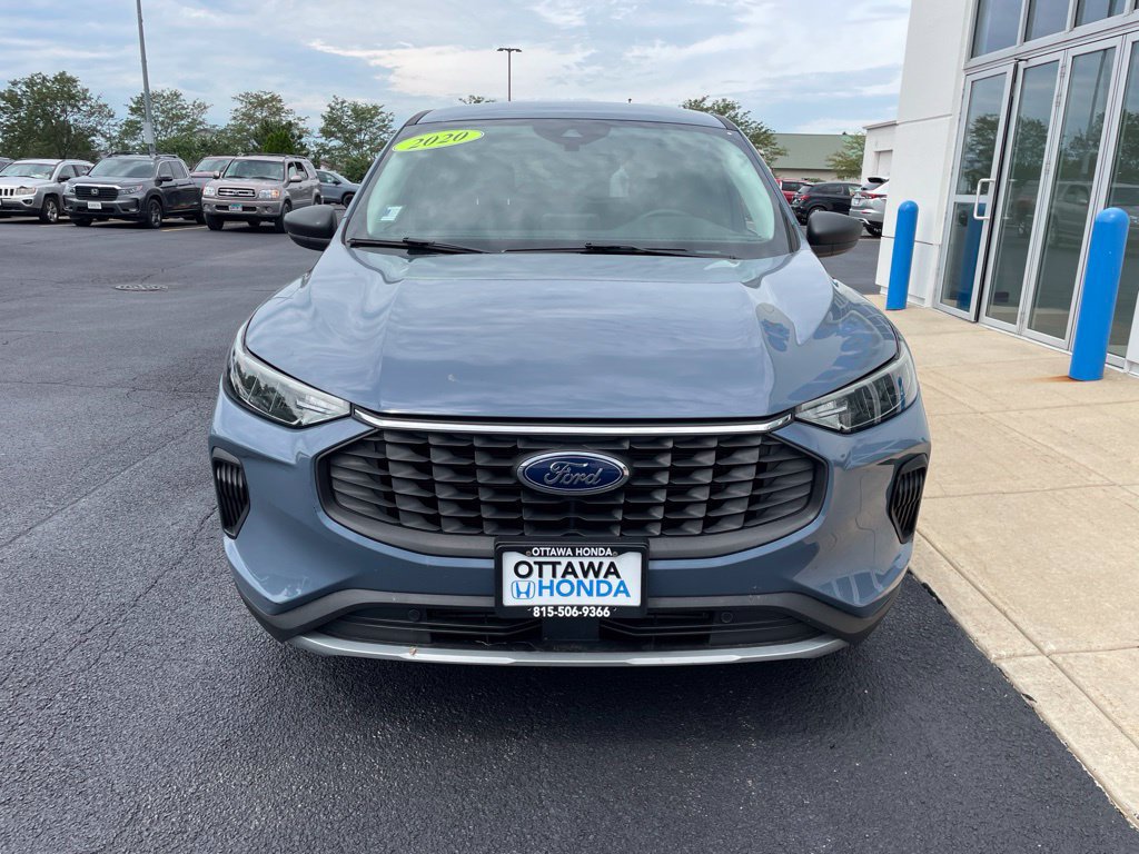Used 2024 Ford Escape Active AWD/4WD image 3