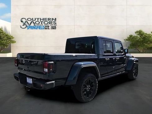 Used 2025 Jeep Gladiator Sport AWD/4WD image 35