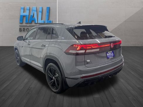 New 2026 Volkswagen Atlas Cross Sport SEL R-Line image 3