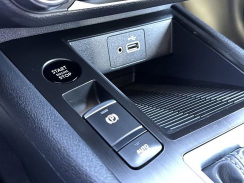 Certified 2025 Nissan Kicks S image 29