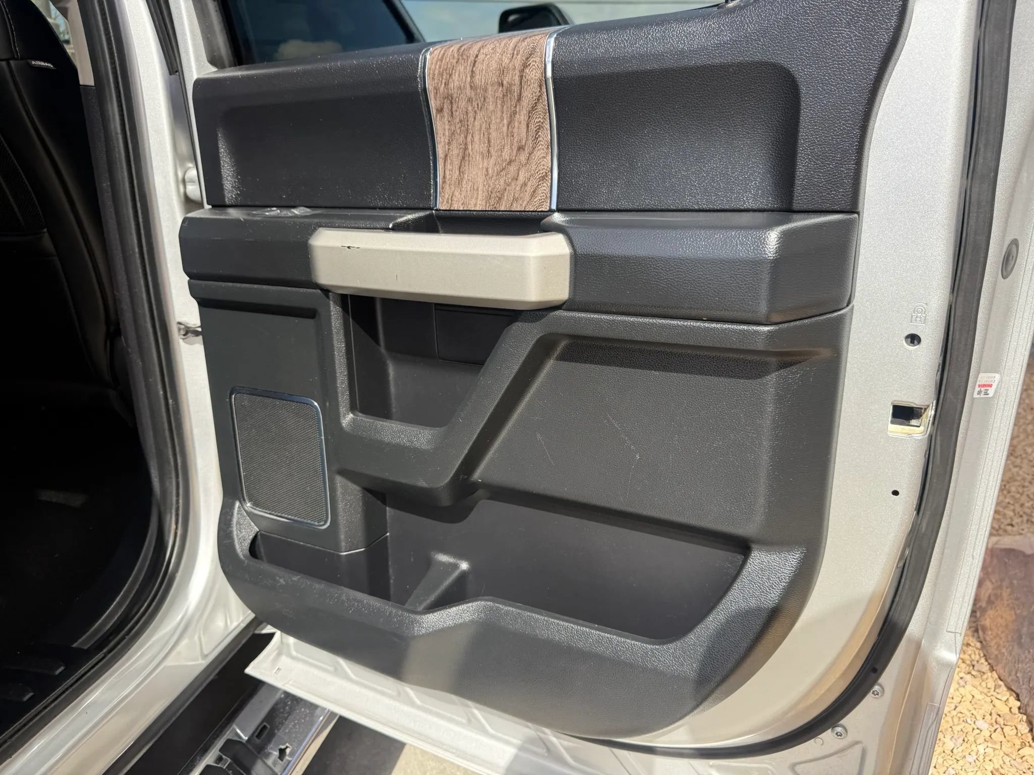 Used 2019 Ford F250 Lariat w/ Lariat Value Package AWD/4WD image 12