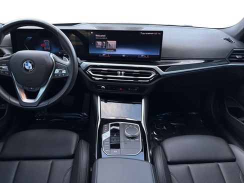 Used 2023 BMW 330i Sedan w/ Premium Package image 10