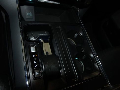 Used 2021 Ford F150 Lariat image 19