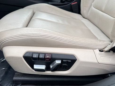Used 2017 BMW 330e image 13