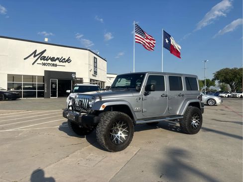 Used 2017 Jeep Wrangler Unlimited Sahara w/ Connectivity Group image 1