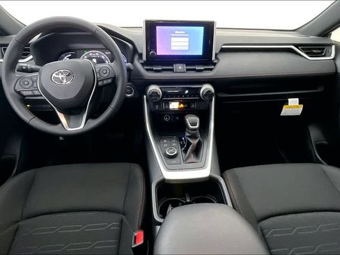 Used 2025 Toyota RAV4 SE AWD/4WD image 19