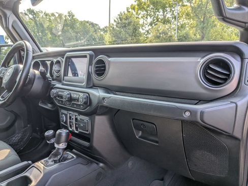 Used 2022 Jeep Gladiator Sport AWD/4WD image 34