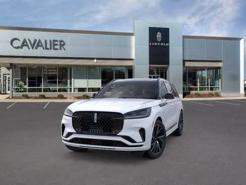 New 2026 Lincoln Aviator Black Label w/ Black Label Special Edition AWD/4WD image 2