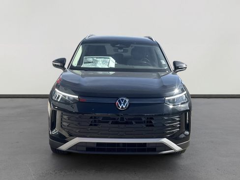 New 2026 Volkswagen Tiguan S FWD image 3