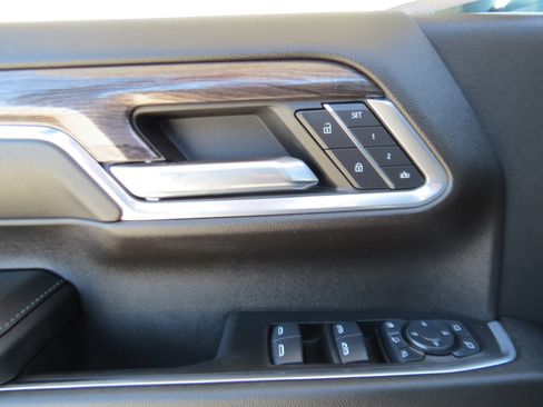 Used 2024 Chevrolet Silverado 2500 LTZ w/ LTZ Plus Package image 17