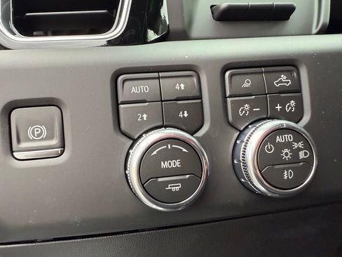 New 2026 GMC Sierra 1500 Denali w/ Technology Package image 32