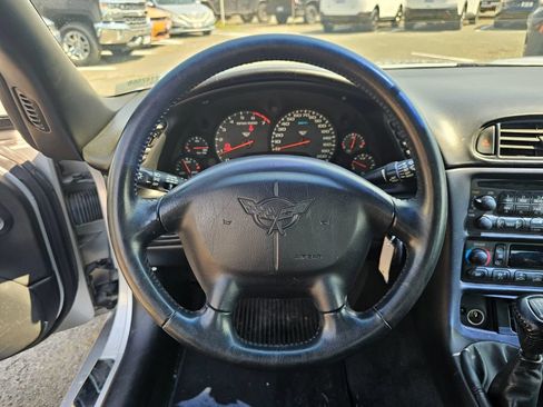 Used 2001 Chevrolet Corvette Convertible w/ Preferred Equipment Group2 RWD image 20
