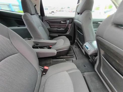 Used 2017 Chevrolet Traverse LT FWD image 16