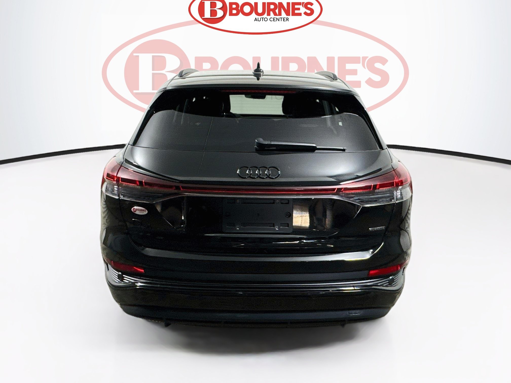 Used 2024 Audi Q4 e-tron Premium Plus AWD/4WD image 10