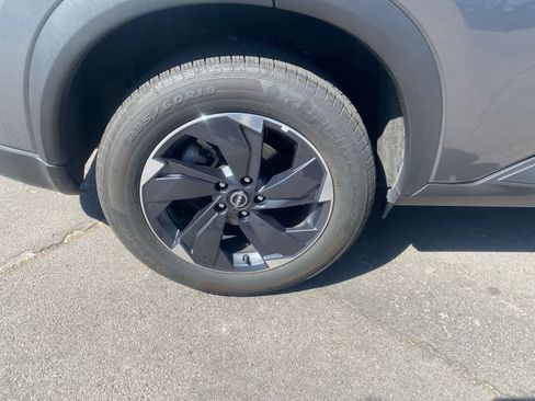 Used 2025 Nissan Rogue SV FWD image 6