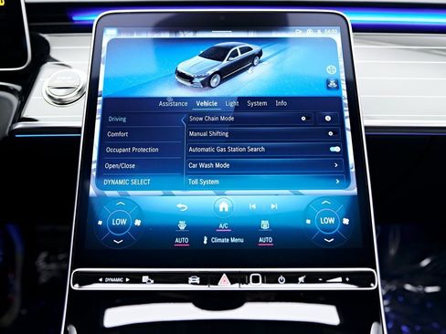 Used 2025 Mercedes-Benz Maybach S 580 4MATIC image 91