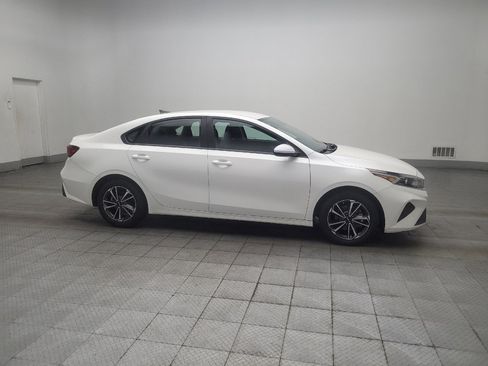 Used 2024 Kia Forte LXS FWD image 11