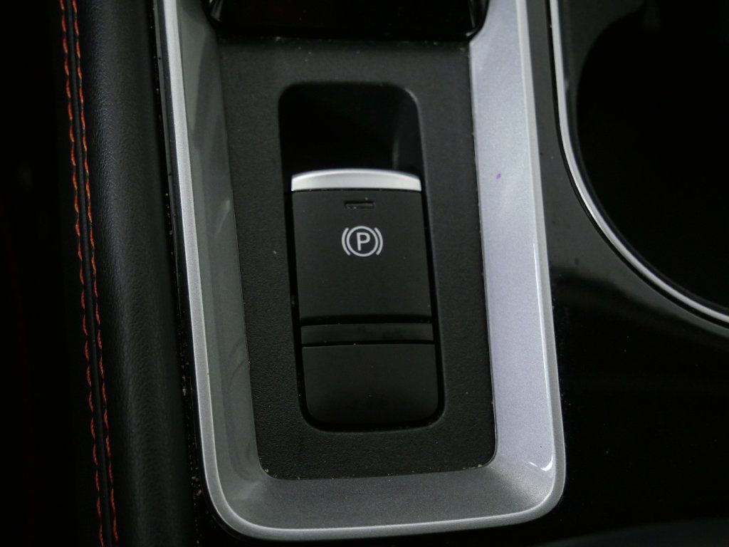 Used 2025 Nissan Altima 2.5 SR AWD/4WD image 32
