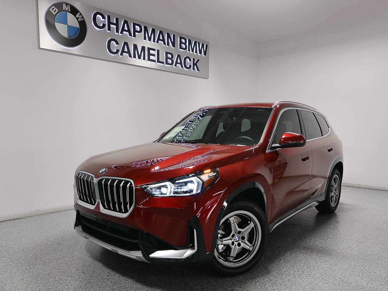 Used 2027 BMW X1 xDrive28i AWD/4WD image 1
