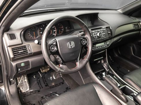 Used 2017 Honda Accord Sport Special Edition image 4