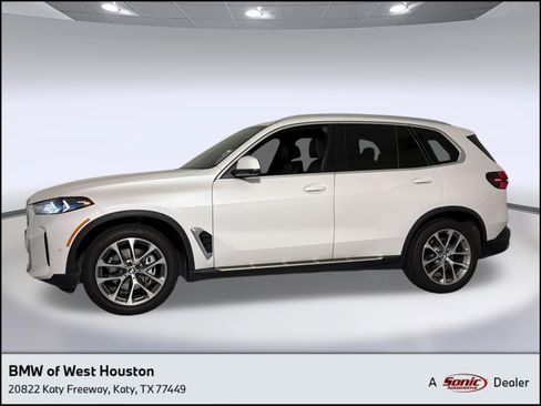 Used 2024 BMW X5 xDrive40i AWD/4WD image 1