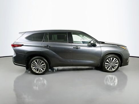 Used 2021 Toyota Highlander Platinum AWD/4WD image 7