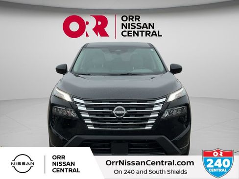 Used 2025 Nissan Rogue SV FWD image 2
