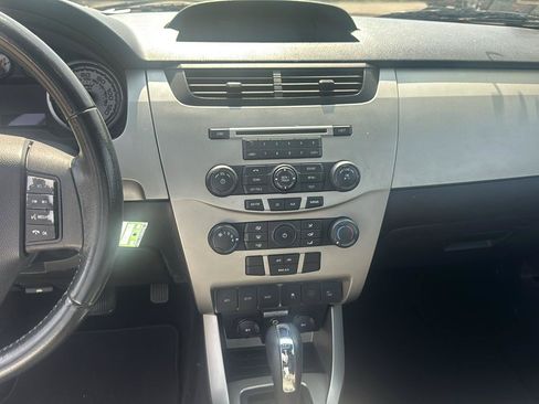 Used 2011 Ford Focus SES w/ 401A Rapid Spec Order Code FWD image 10