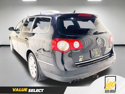 Used 2010 Volkswagen Passat Komfort FWD image 9