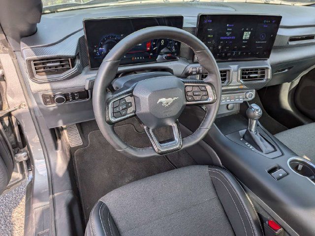Used 2025 Ford Mustang Coupe RWD image 17