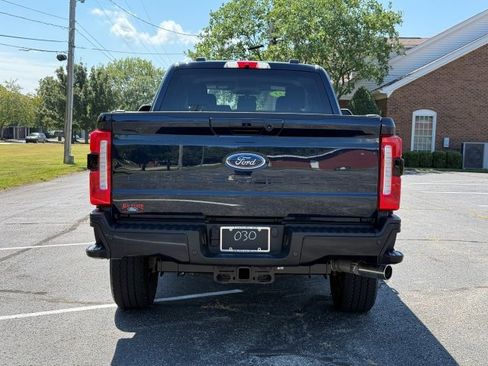 Used 2023 Ford F250 XLT w/ XLT Premium Package image 6