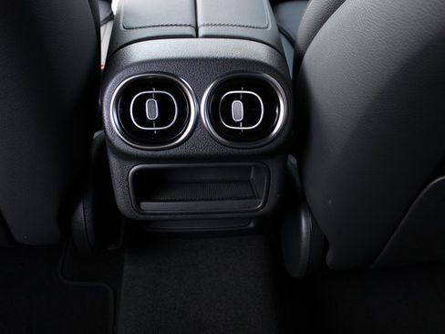 New 2025 Mercedes-Benz GLC 350e 4MATIC image 37