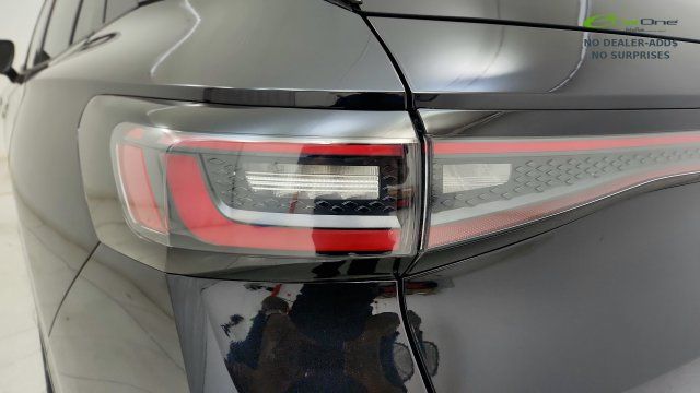Used 2025 Volkswagen ID.4 Pro AWD/4WD image 27
