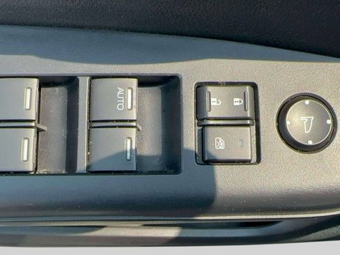 Used 2016 Honda CR-V LX image 12