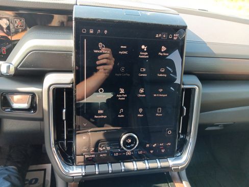 New 2026 GMC Yukon Denali AWD/4WD image 10