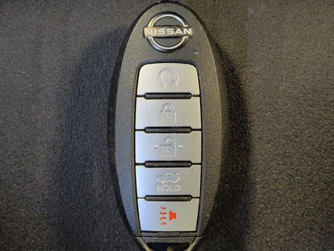 Used 2025 Nissan Altima 2.5 SV FWD image 32