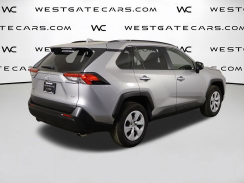 Used 2019 Toyota RAV4 LE FWD image 44