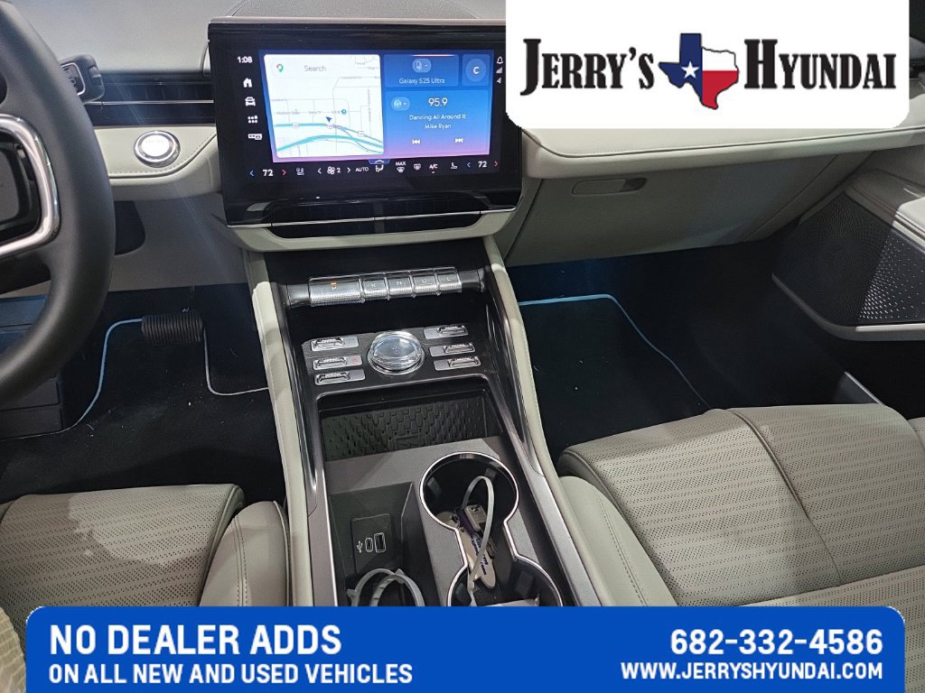 Used 2026 Lincoln Nautilus Reserve AWD/4WD image 12