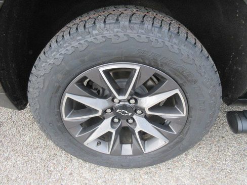 Used 2021 Chevrolet Tahoe Z71 w/ Z71 Signature Package AWD/4WD image 10