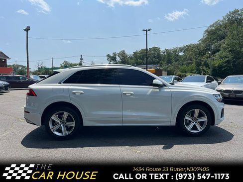 Used 2021 Audi Q8 Premium image 8