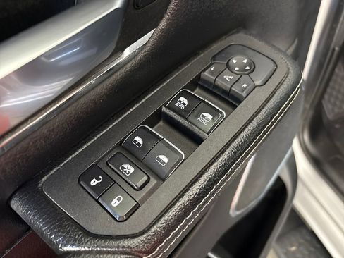 Used 2025 RAM 1500 Laramie w/ Sport Appearance Package image 15