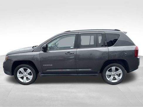 Used 2016 Jeep Compass Sport w/ Power Value Group FWD image 2