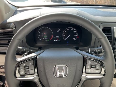 New 2026 Honda Odyssey Elite image 8