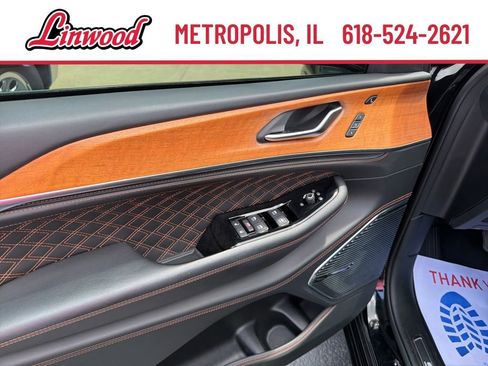 Used 2023 Jeep Grand Cherokee L Summit AWD/4WD image 21