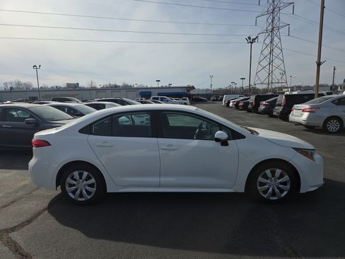 Used 2020 Toyota Corolla LE FWD image 6