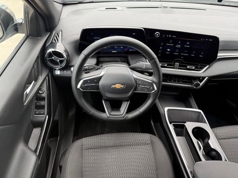 Used 2025 Chevrolet Equinox LT image 26