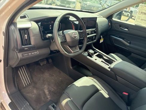 New 2026 Nissan Pathfinder SL FWD image 10